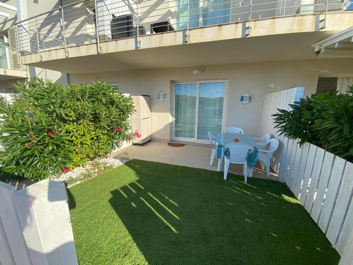Le Ciliegie: Appartamento Moderno Isola Rossa Exterior photo